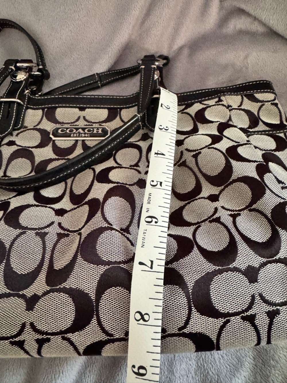 Coach 2011 Black Gallery Legacy Signature Canvas Zip Top Tote - Picture 11 of 12